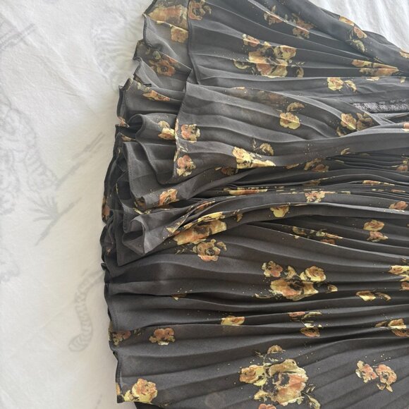Free People Floral Pleated Swing Dress – Size Large - Picture 4 of 8